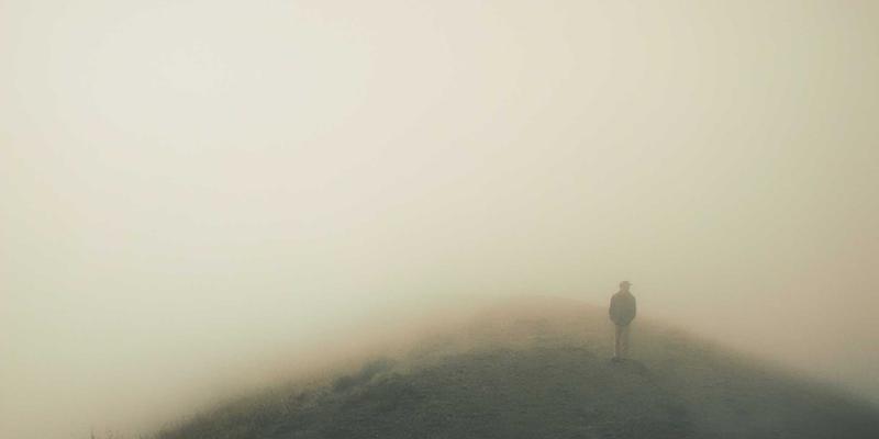 数据中心网络架构演进：从Clos到胖树再到超融合网络的技术解析