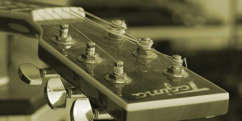 解耦硬件与软件：开放网络与白盒交换机如何革新数据中心IT资源管理